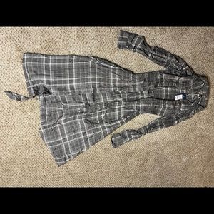 Universal thread long button down top with belt